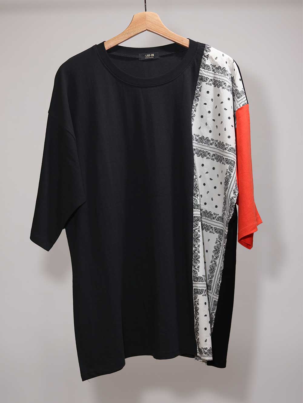 ペイズリーTシャツ